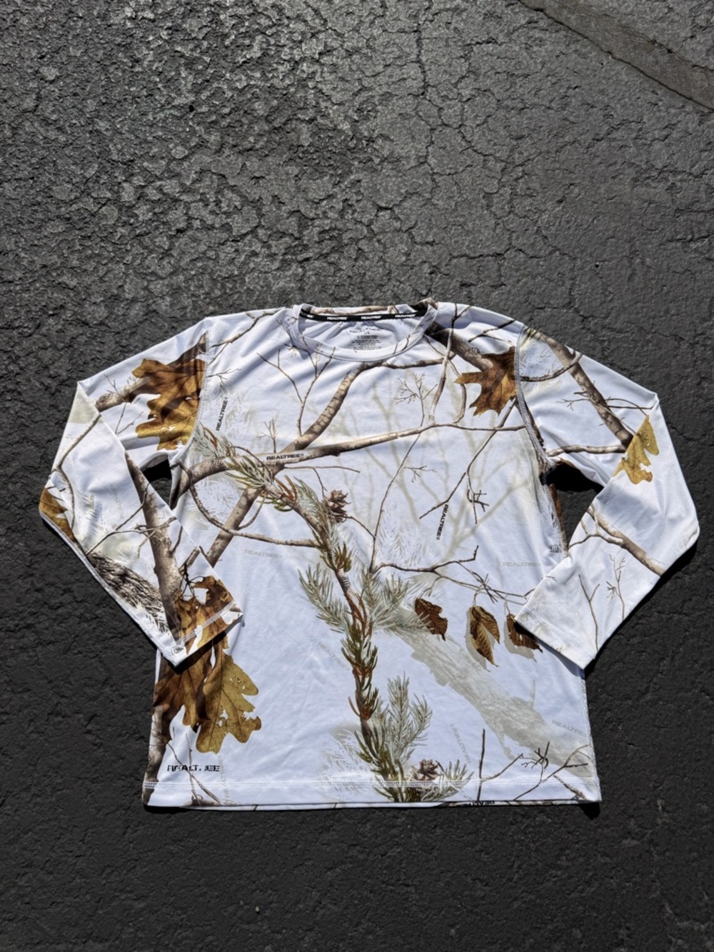 Men's Realtree White Camo Long Sleeve Performance Shirt M Nature Print Athletic